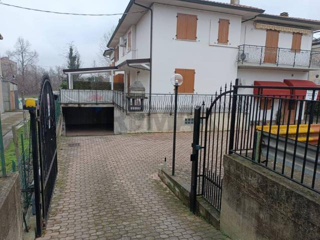 Box / Garage in vendita a Ferrara FE