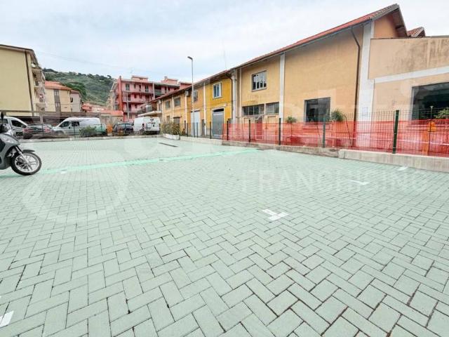 Box / Garage in vendita a Finale Ligure SV