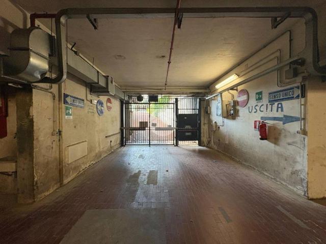 Box / Garage in vendita a Firenze FI