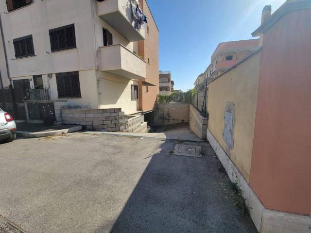 Box / Garage in vendita a Fiumicino RM