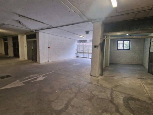Box / Garage in vendita a Fiumicino RM