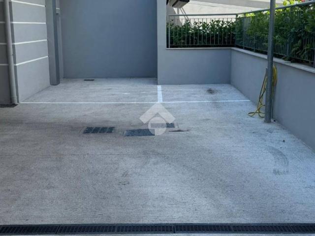 Box / Garage in vendita a Fonte Nuova RM