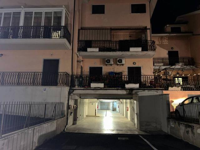 Box / Garage in vendita a Fonte Nuova RM