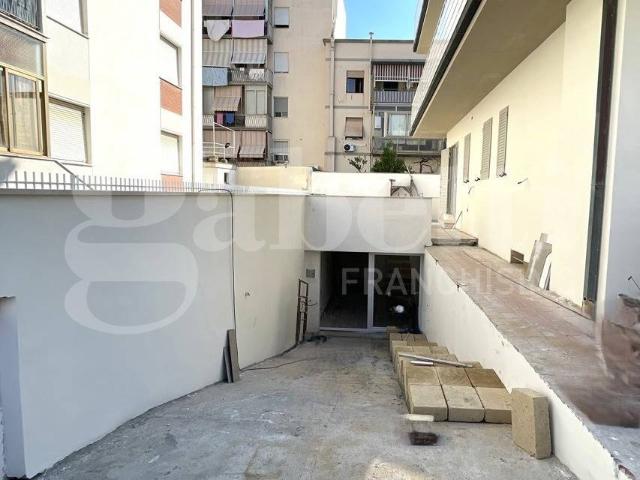 Box / Garage in vendita a Follonica GR