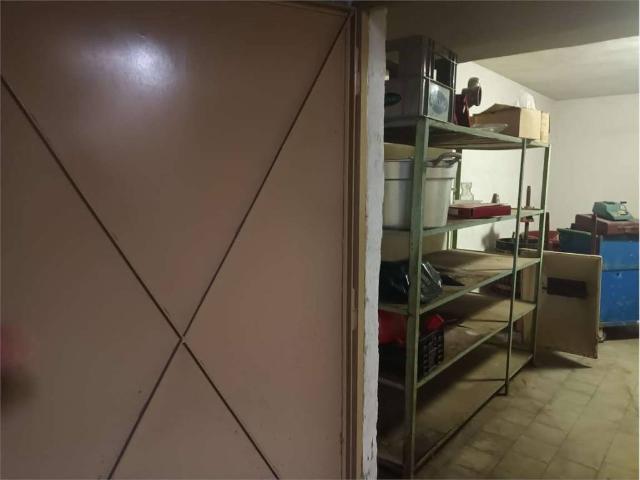 Box / Garage in vendita a Formia LT