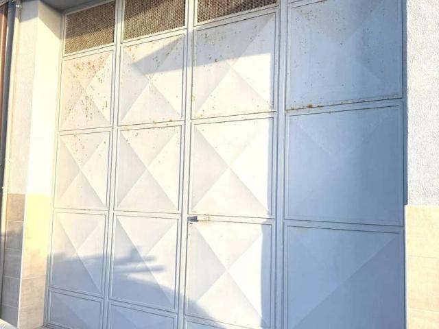 Box / Garage in vendita a Floridia SR