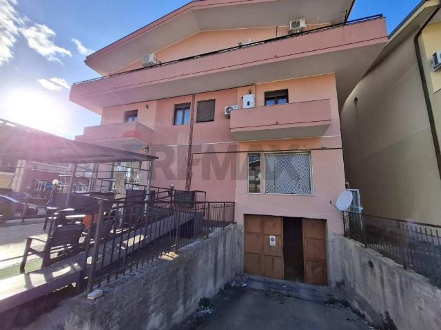 Box / Garage in vendita a Floridia SR
