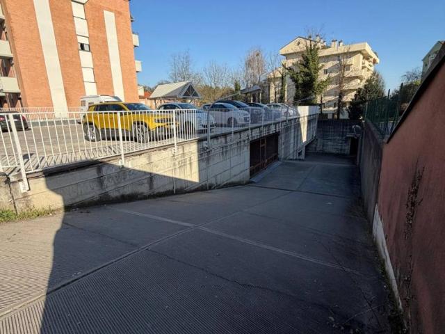 Box / Garage in vendita a Gallarate VA