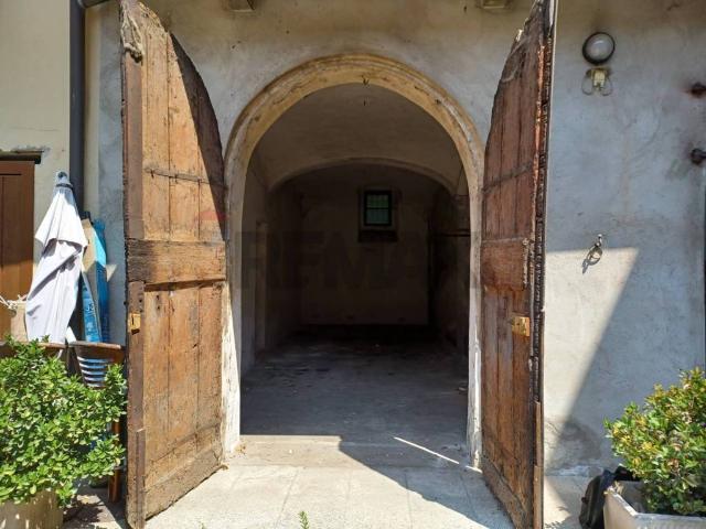 Box / Garage in vendita a Galliate NO