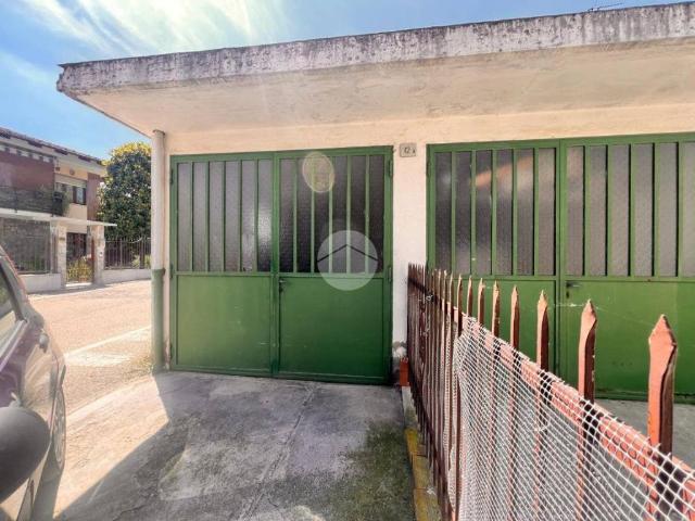Box / Garage in vendita a Gassino Torinese TO