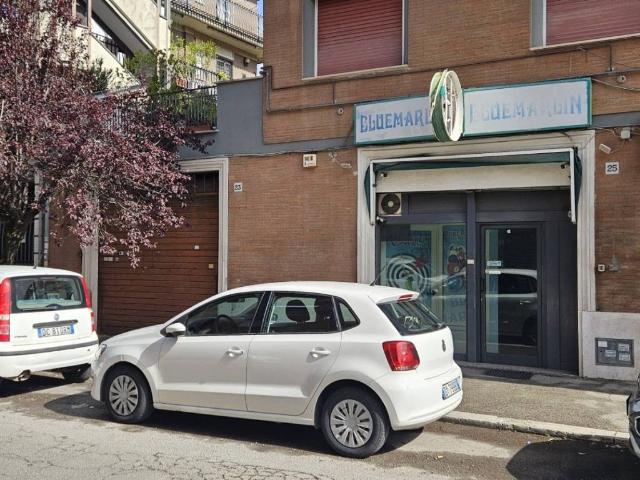 Box / Garage in vendita a Genzano di Roma RM