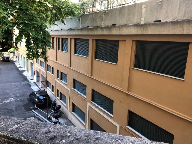 Box / Garage in vendita a Genova GE
