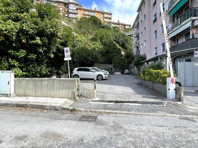 Box / Garage in vendita a Genova GE