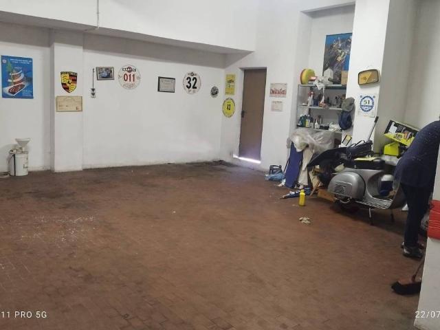 Box / Garage in vendita a Genova GE