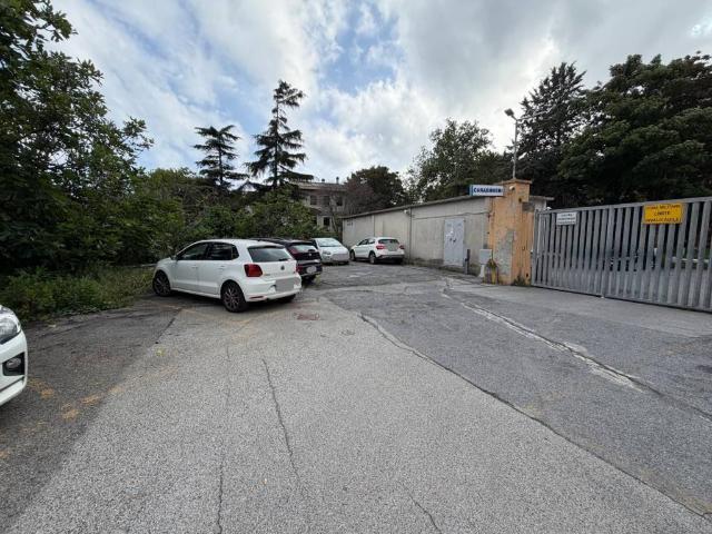 Box / Garage in vendita a Genova GE