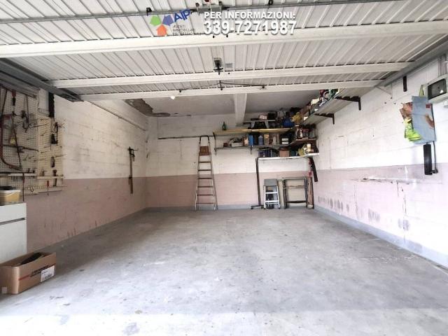 Box / Garage in vendita a Genova GE