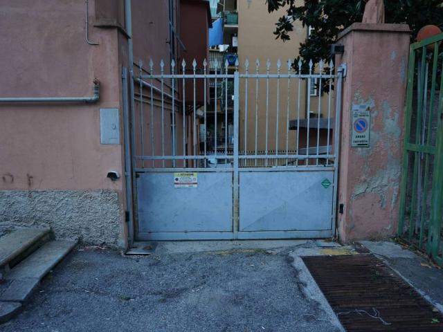 Box / Garage in vendita a Genova GE