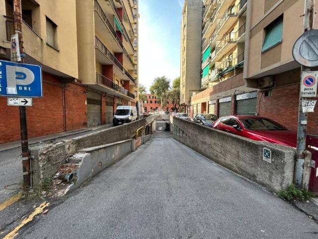 Box / Garage in vendita a Genova GE