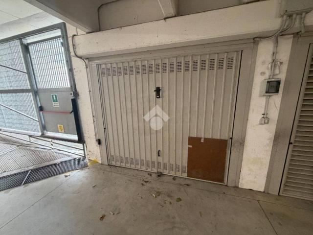 Box / Garage in vendita a Genova GE