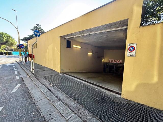 Box / Garage in vendita a Genova GE