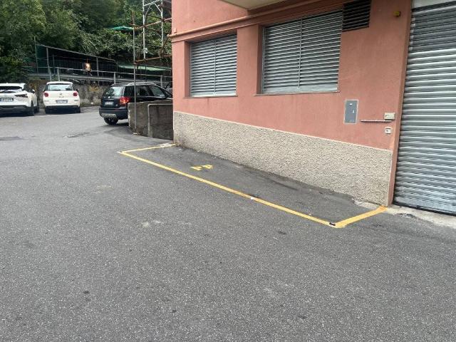 Box / Garage in vendita a Genova GE