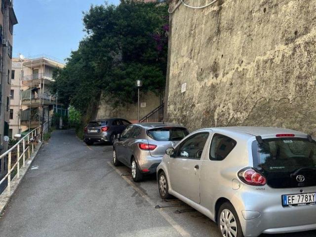 Box / Garage in vendita a Genova GE