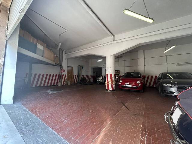 Box / Garage in vendita a Genova GE