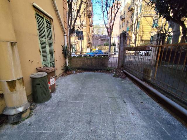 Box / Garage in vendita a Genova GE