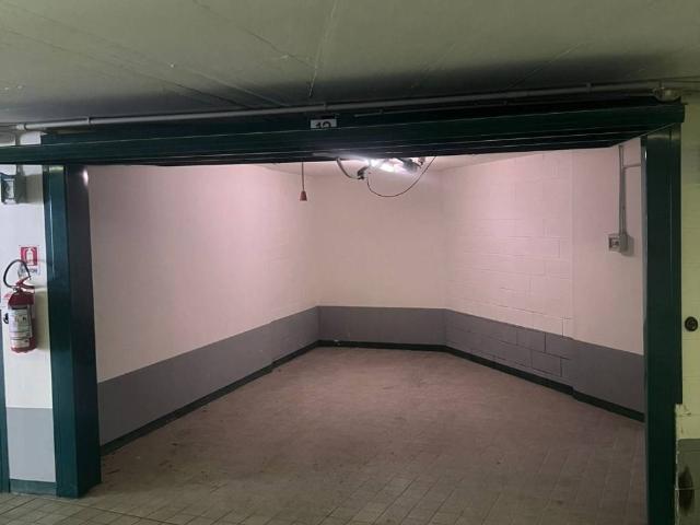 Box / Garage in vendita a Genova GE