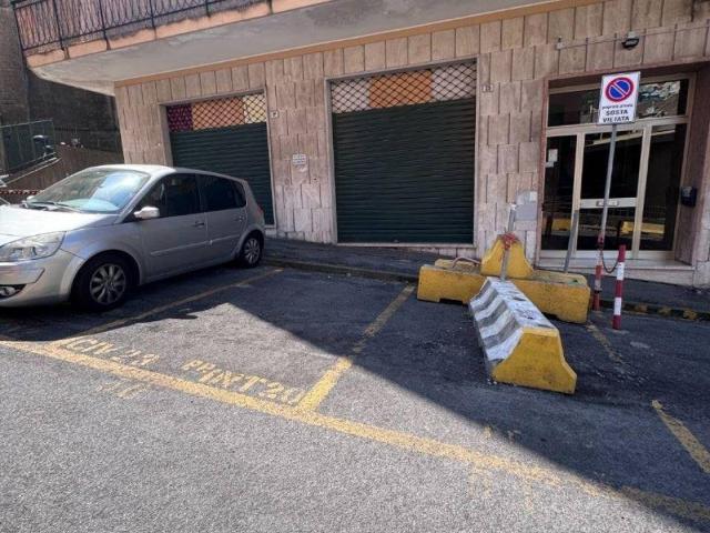 Box / Garage in vendita a Genova GE