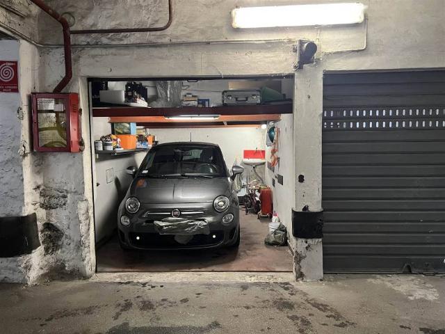 Box / Garage in vendita a Genova GE