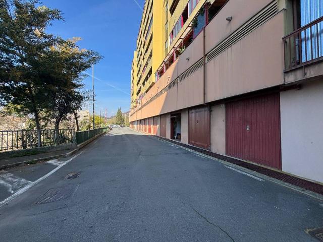 Box / Garage in vendita a Genova GE