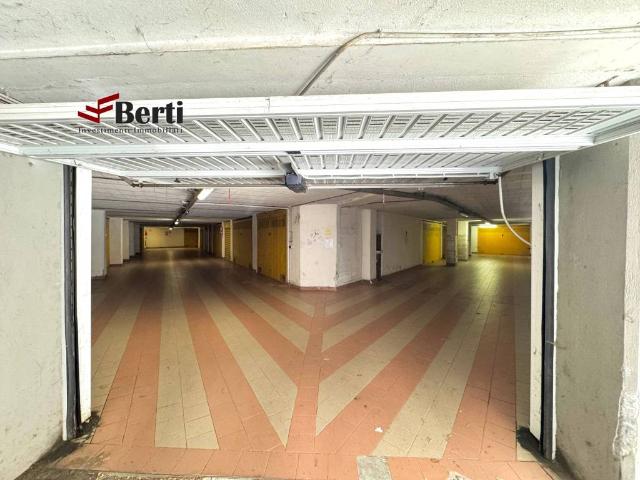 Box / Garage in vendita a Genova GE