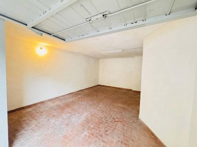 Box / Garage in vendita a Genova GE