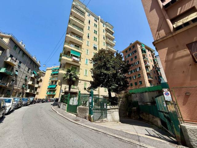Box / Garage in vendita a Genova GE