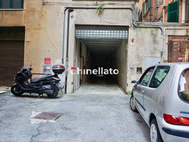 Box / Garage in vendita a Genova GE