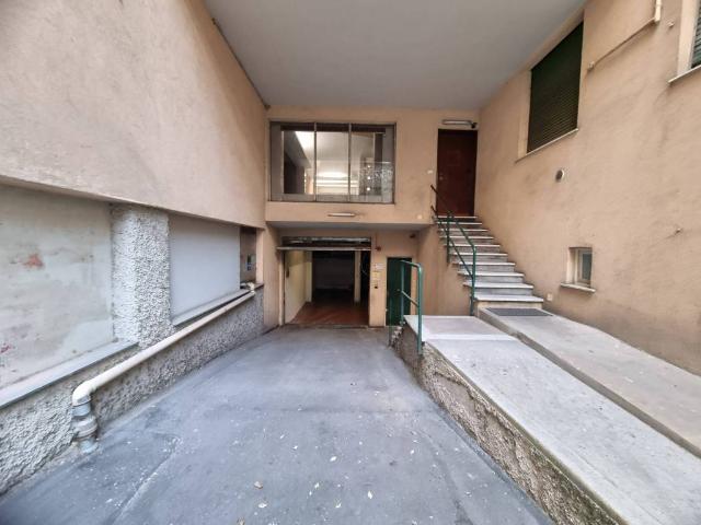 Box / Garage in vendita a Genova GE