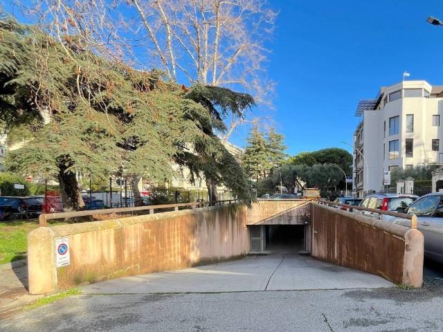 Box / Garage in vendita a Genova GE