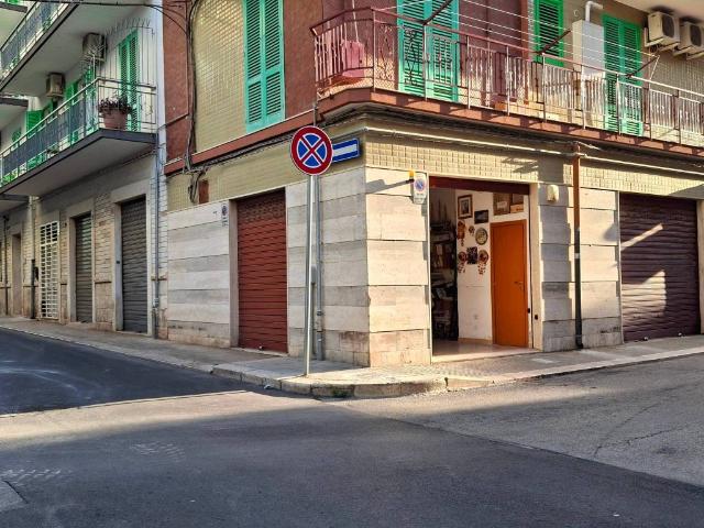Box / Garage in vendita a Giovinazzo BA