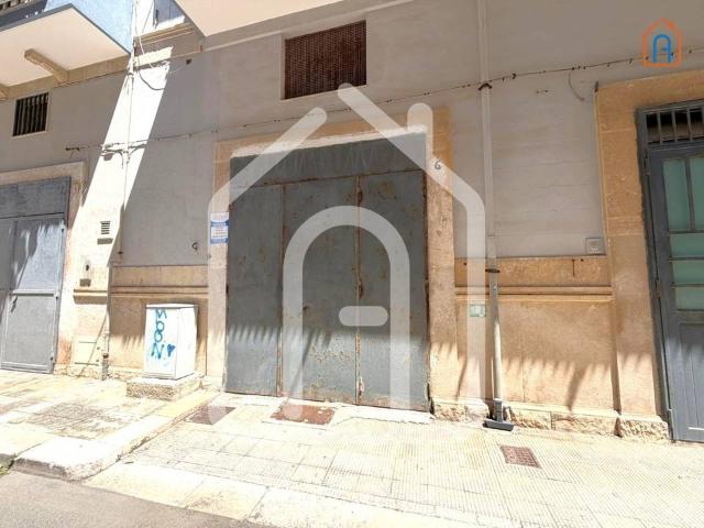Box / Garage in vendita a Giovinazzo BA