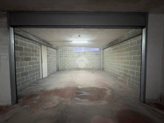 Box / Garage in vendita a Gioia del Colle BA