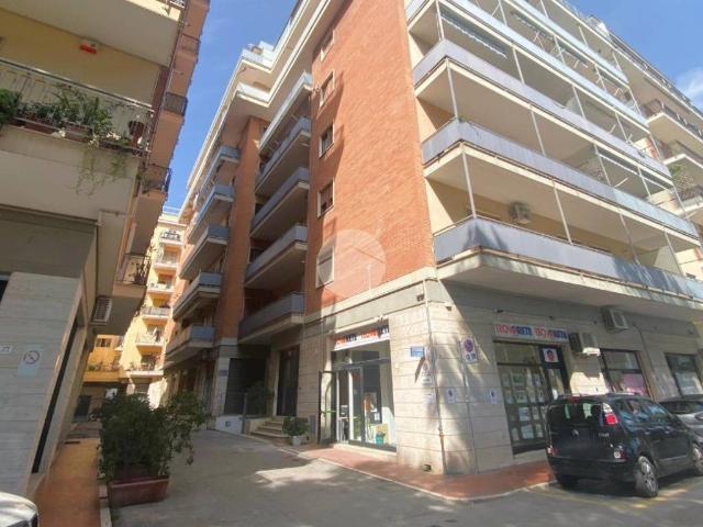 Box / Garage in vendita a Grottammare AP