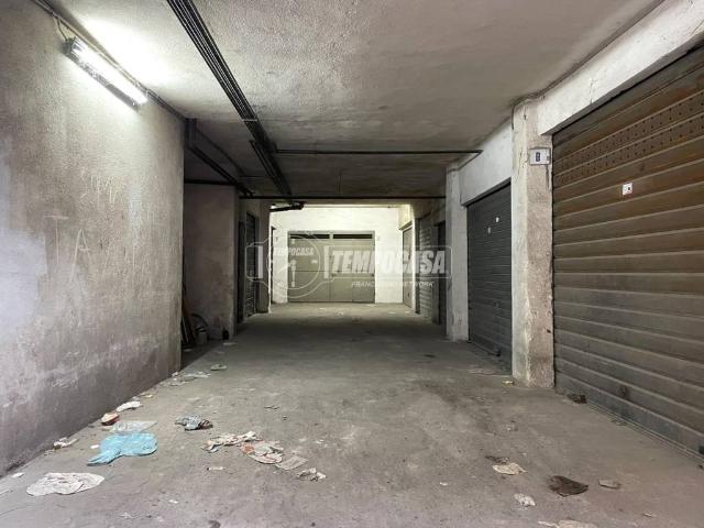 Box / Garage in vendita a Gravina di Catania CT