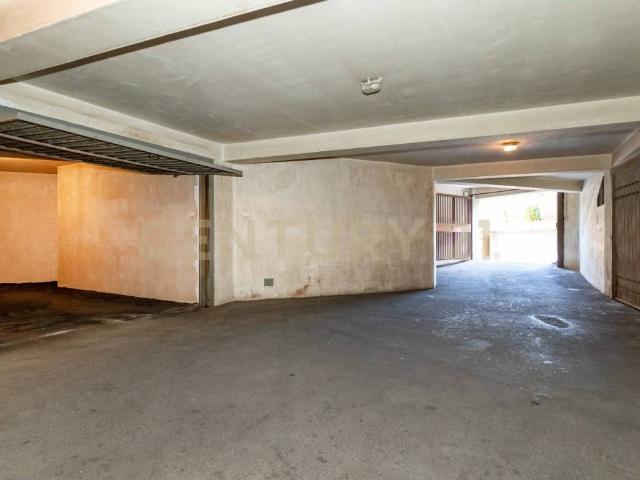 Box / Garage in vendita a Gravina di Catania CT