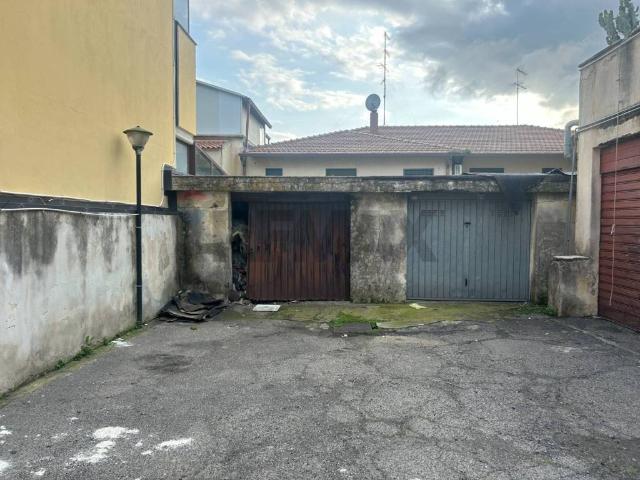 Box / Garage in vendita a Gravina di Catania CT