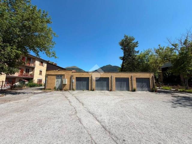 Box / Garage in vendita a Gubbio PG
