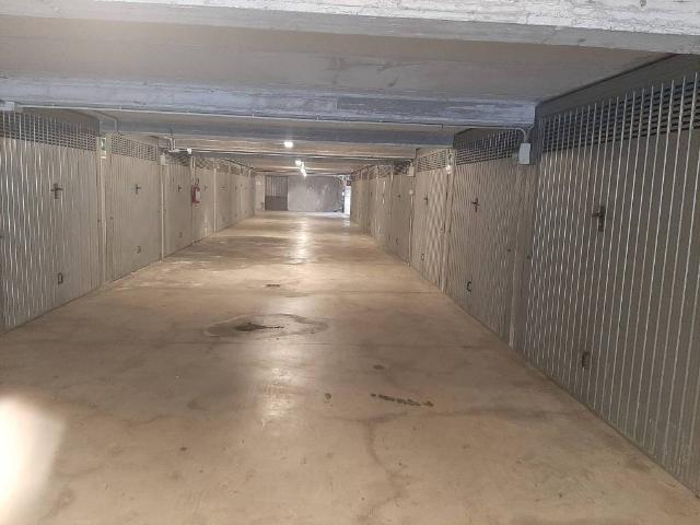 Box / Garage in vendita a Imperia IM