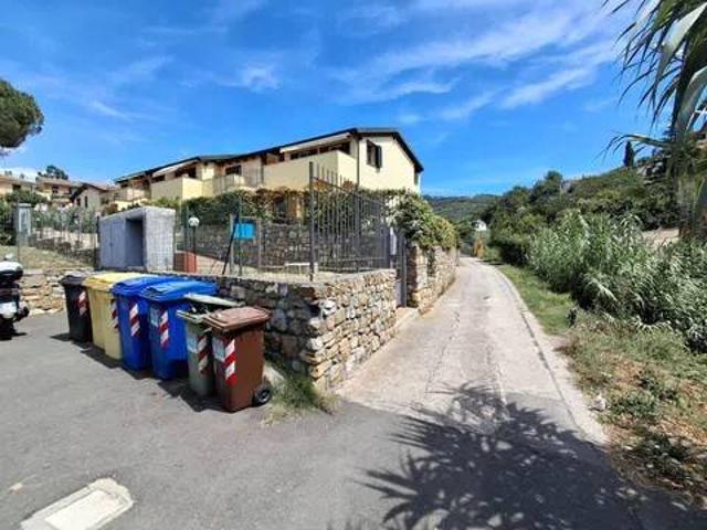 Box / Garage in vendita a Imperia IM