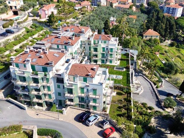 Box / Garage in vendita a Imperia IM