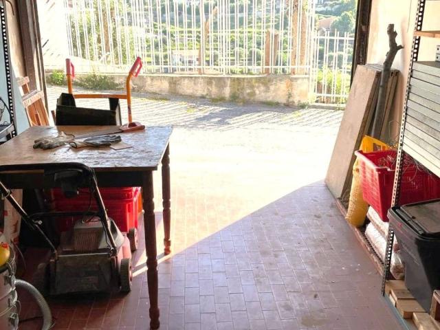 Box / Garage in vendita a Imperia IM